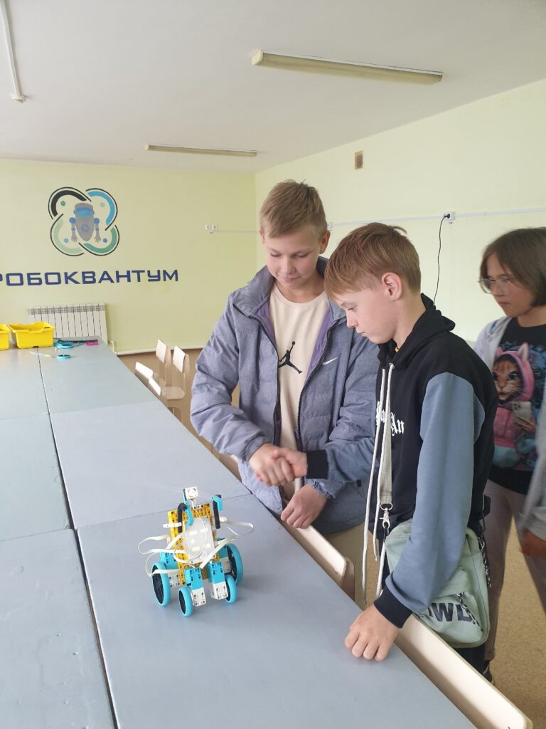  Экскурсия. Точка роста СОШ1 Шентала